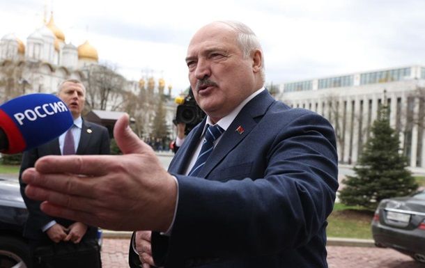 Лукашенко зовсім збожеволів, назвавши Україну "наркоманом" і запропонувавши Заходу "зіграти внічию" з Росією
