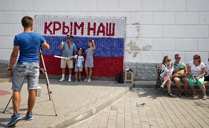 Как бы наш Крым русским поперек горла не встал