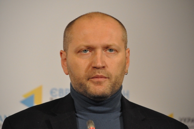 "Россия, как глупый пьяный бывший, которого бросила девушка, не может понять, как же его такого "классного" отшили и бросили", - Береза сравнил Москву с помойной ямой