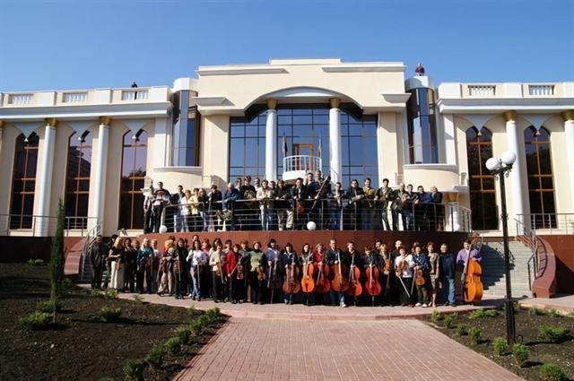 ​В Луганске с 1 октября открывает концертный сезон областная филармония