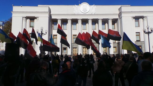 "Правый Сектор" готовит новый Майдан: киевлян призвали продолжить бессрочную акцию
