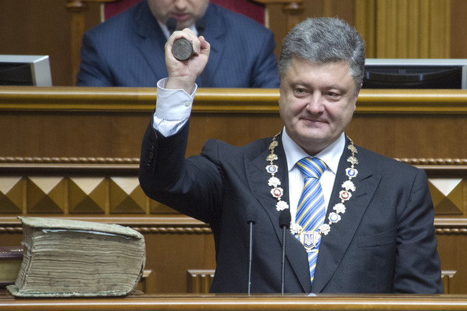 ​Петра Порошенко сейчас бы на выборах поддержали 19,4% украинцев. Опрос