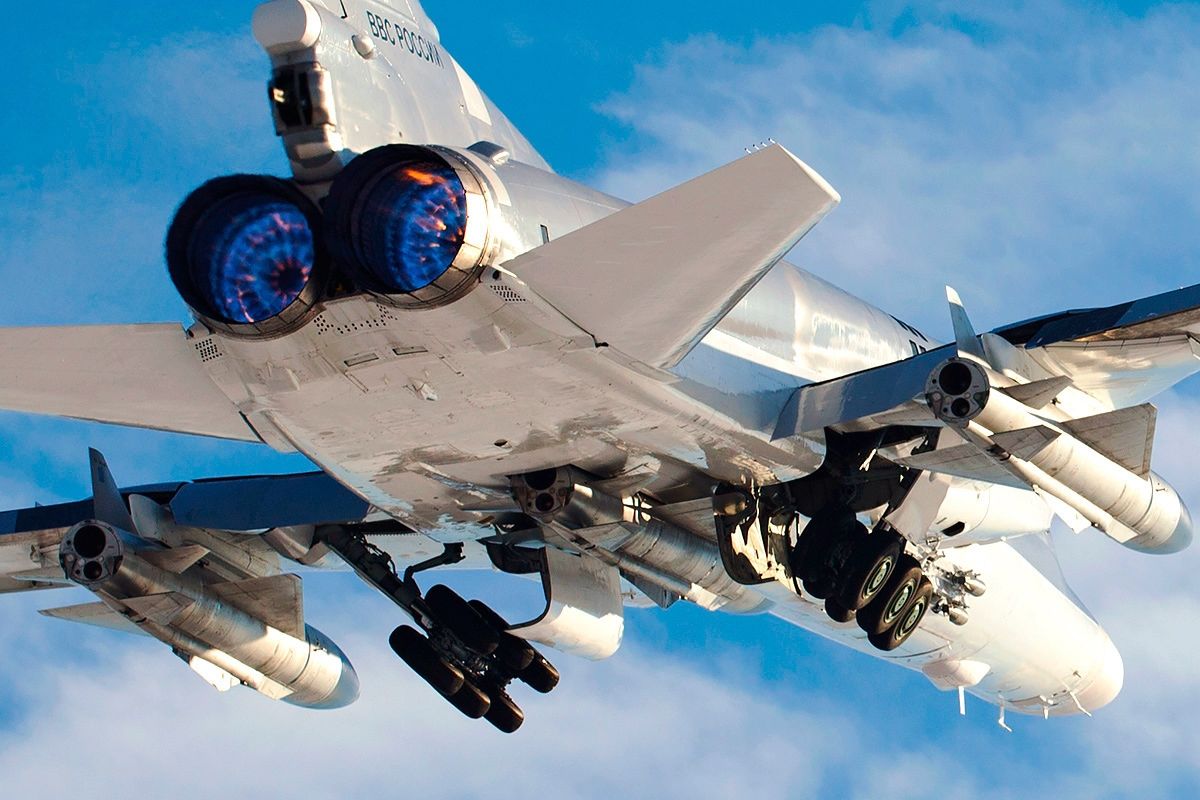 ​Начался закат стратегических бомбардировщиков РФ "Ту-22М3" - "ревущие звери" вымирают
