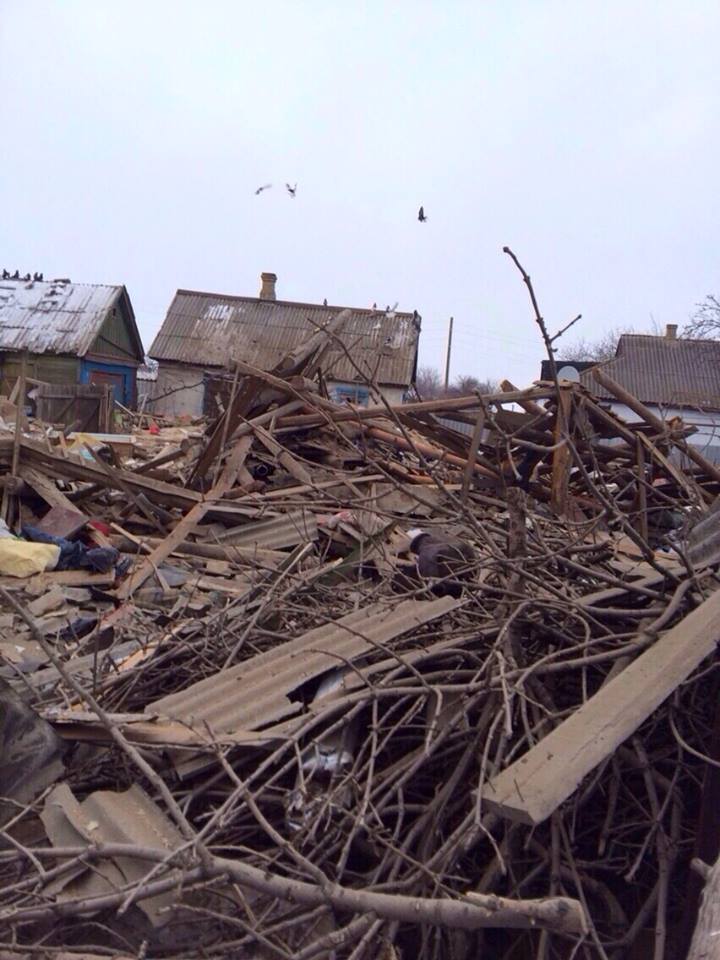 Аброськин: в Углегорске прямым попаданием разрушен жилой дом