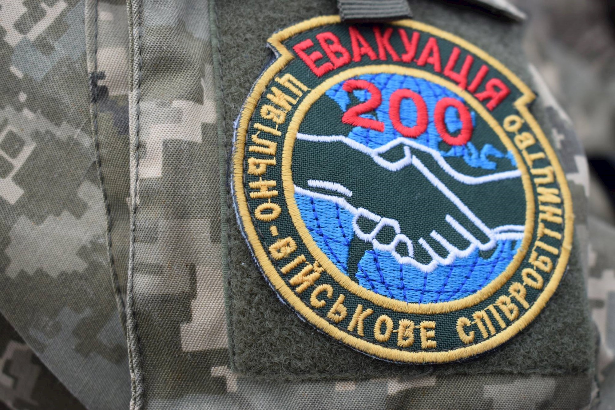 Груз 200 для "ЛНР" и "ДНР": украинские военные передали на оккупированный Донбасс останки умерших террористов, - появились кадры