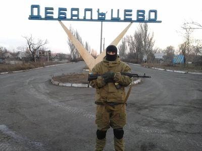 “Помощи нет, но вы держитесь” – единственное, на что могут рассчитывать боевики в Дебальцево от Кремля – блогер РФ