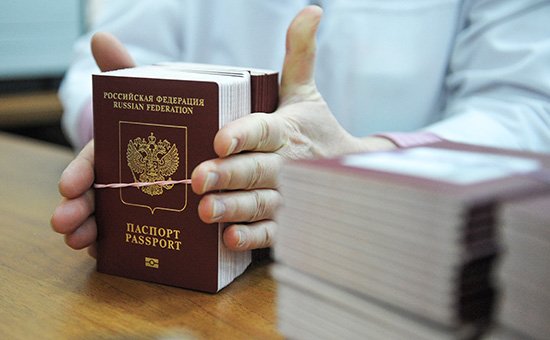 ​Путин разрешил всем россиянам иметь два паспорта