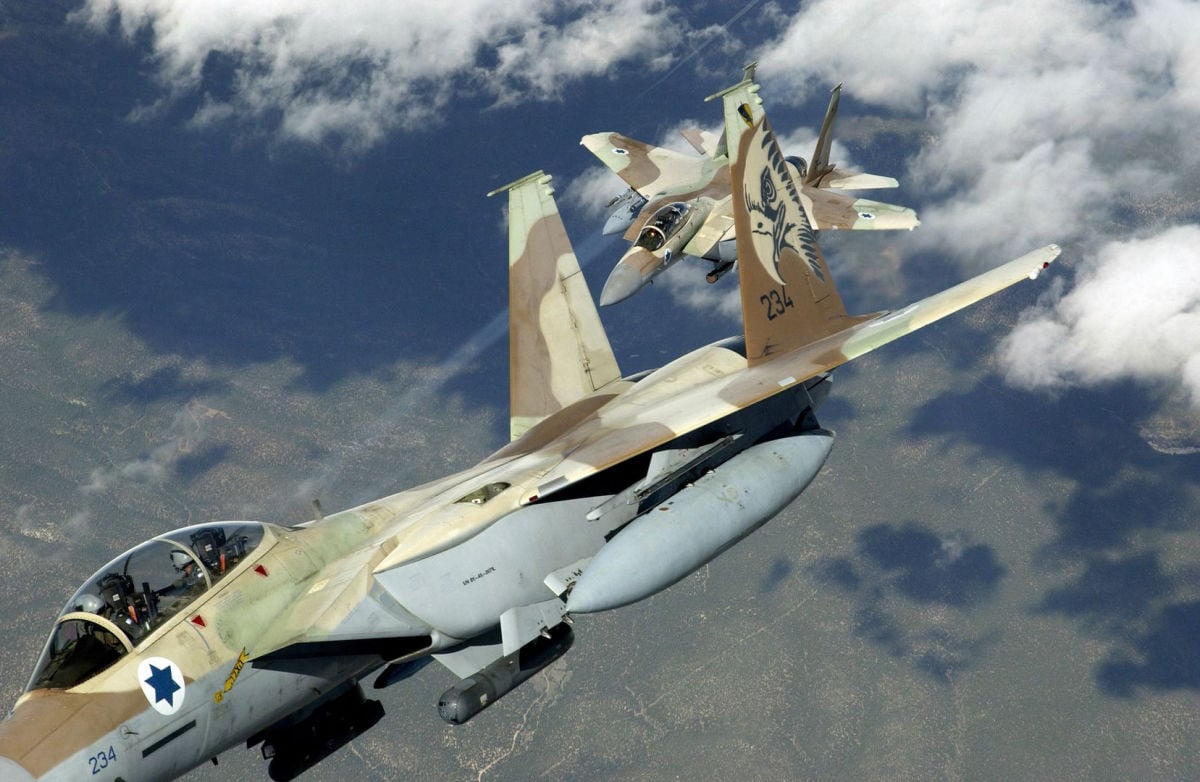 Израиль показал последствия ракетных ударов по военным аэродромам в Сирии