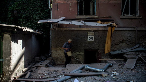В Луганске обещают восстановить электроснабжение жилых домов к концу недели