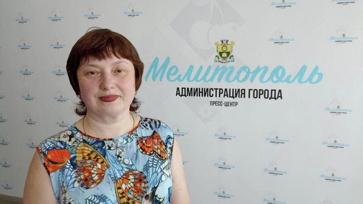 ​В Мелитополе совершили покушение на "главу департамента образования" Шапурову – известно о ее состоянии