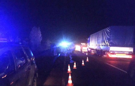 Водитель выпрыгнул на ходу: в Мукачево перевернулся трактор