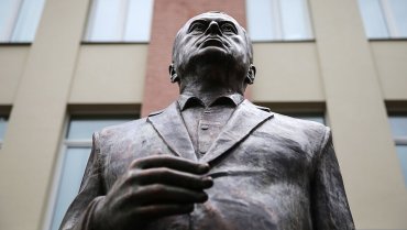 Жириновский открыл памятник самому себе: этот день запомнится человечеству