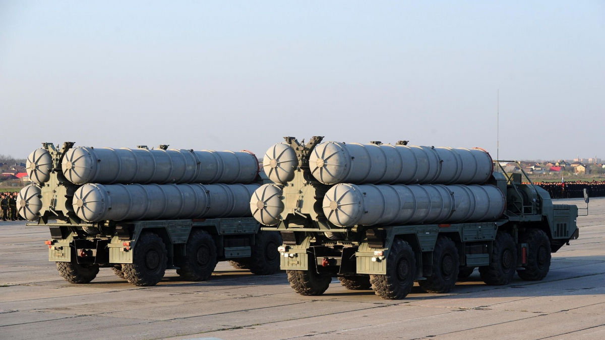 У РФ проблемы с крупнейшим покупателем российского оружия: срывается контракт на поставки С-400