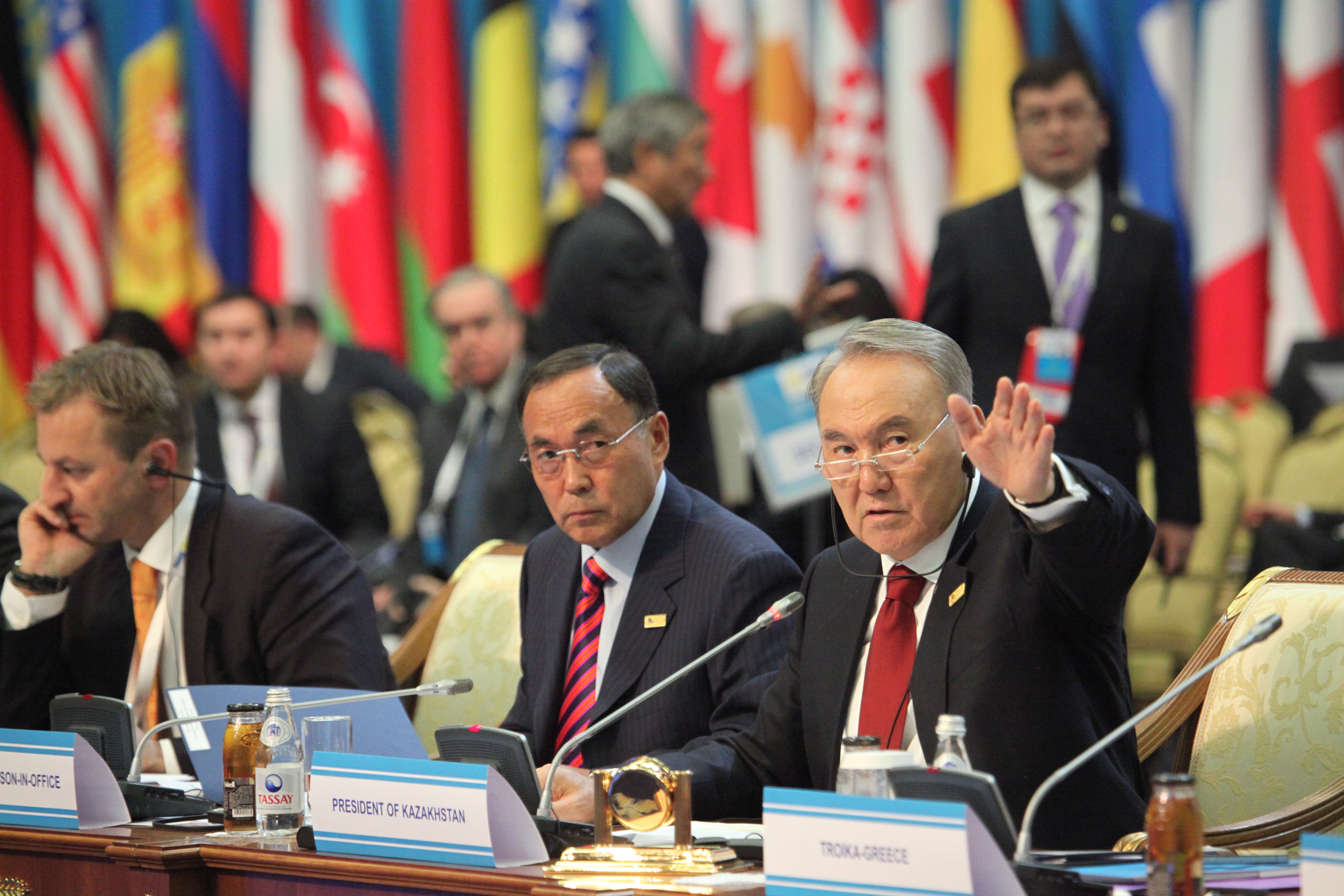 Саммит в Астане по кризису в Донбассе под вопросом: Париж выдвинул свои условия