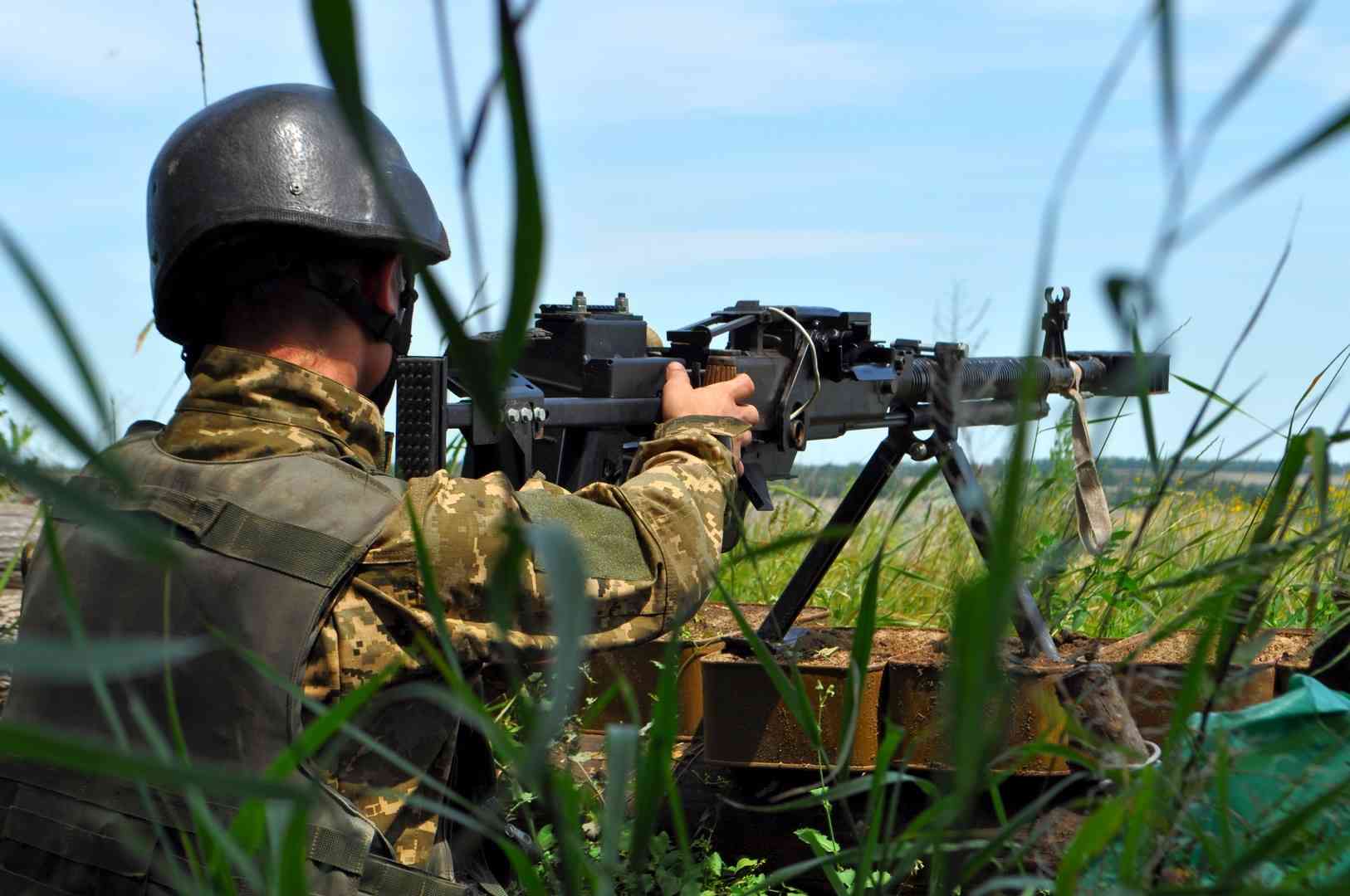 Боевики провоцируют ВСУ у зоны разведения в Петровском - ситуация накаляется 