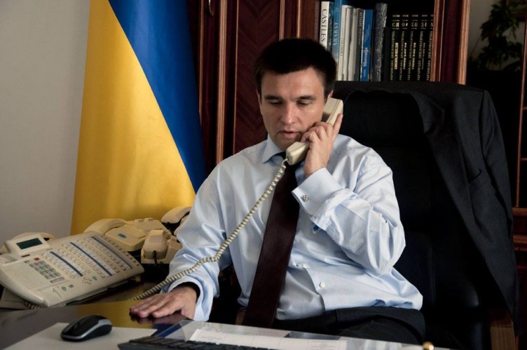 Климкин в переговорах с Лавровым жестко требует допустить к Савченко украинских врачей