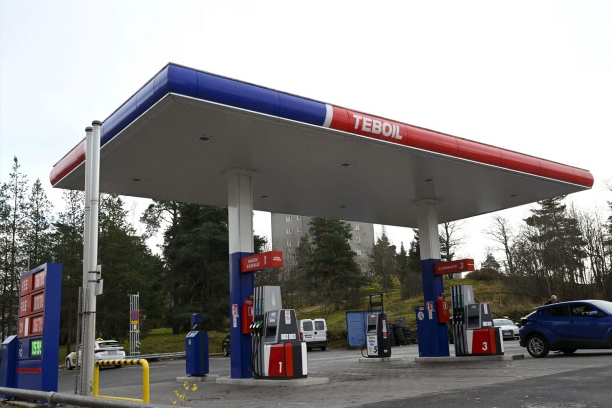 "Лукойл" теряет Финляндию: санкции Трампа рушат сеть Teboil, связанную с РФ