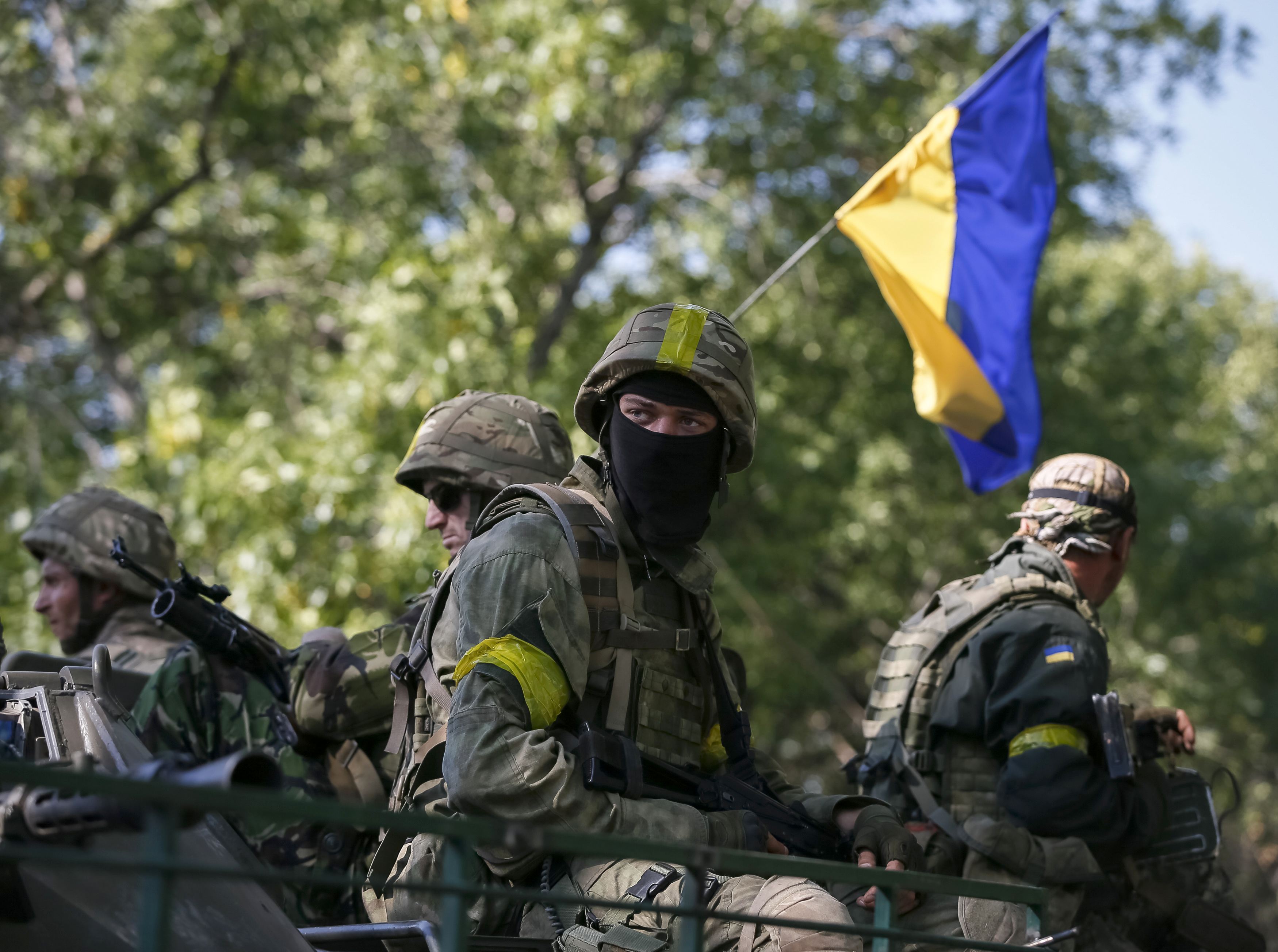Силы АТО выполняют минские договоренности. Украина начала поготовку к отводу тяжелого вооружения за зону безопасности