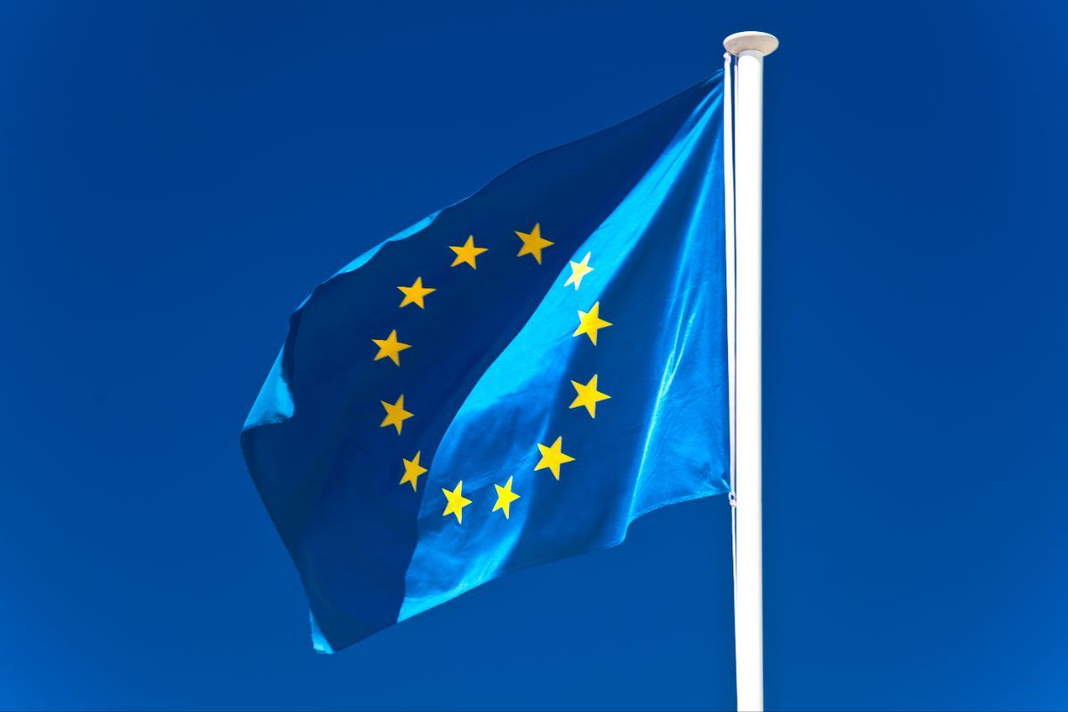 ​ЕС меняет правила: санкции против РФ без Орбана могут продлевать раз в год