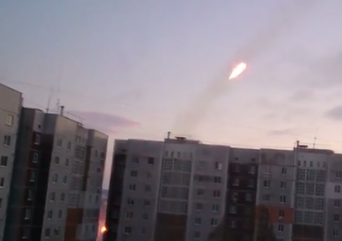 Как ополченцы в Донецке запускали "Град" из жилого квартала c девятиэтажками