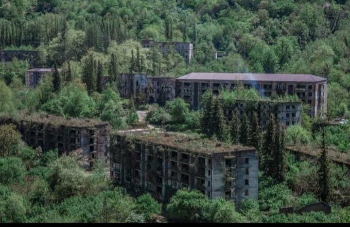 Блогер показал, что бывает там, куда приходит Россия, - фото 