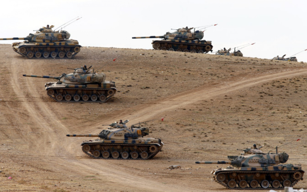 Россия и Асад потеряли десятки танков и 8 вертолетов: армия Турции возобновила операцию "Щит весны" в Идлибе 