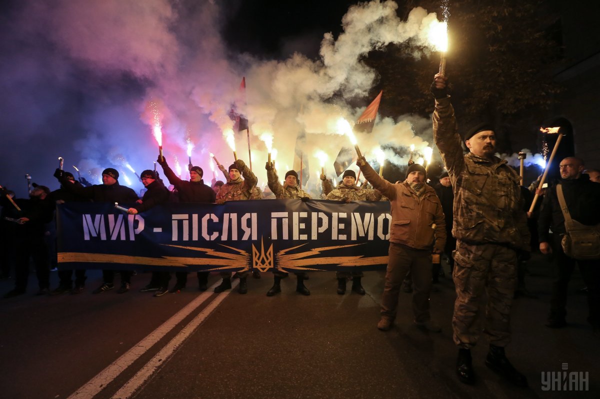 ​С шествия на митинг: участники "Марша нации" начали акцию протеста на Софийской площади
