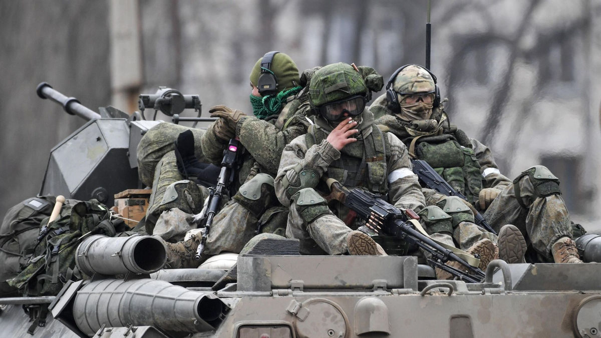 "Пацаны ложатся тут сотнями! Это саботаж, диверсия!" - оккупанты РФ кричат о катастрофе в Украине