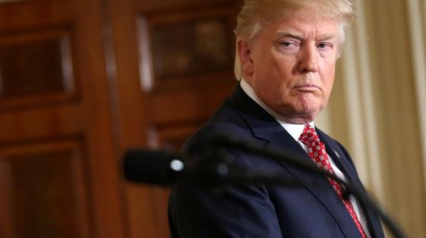 "Все ближе к границам России": Трамп отдал приказ отправить авианосец и целый флот боевых кораблей на ликвидацию очередной военной угрозы