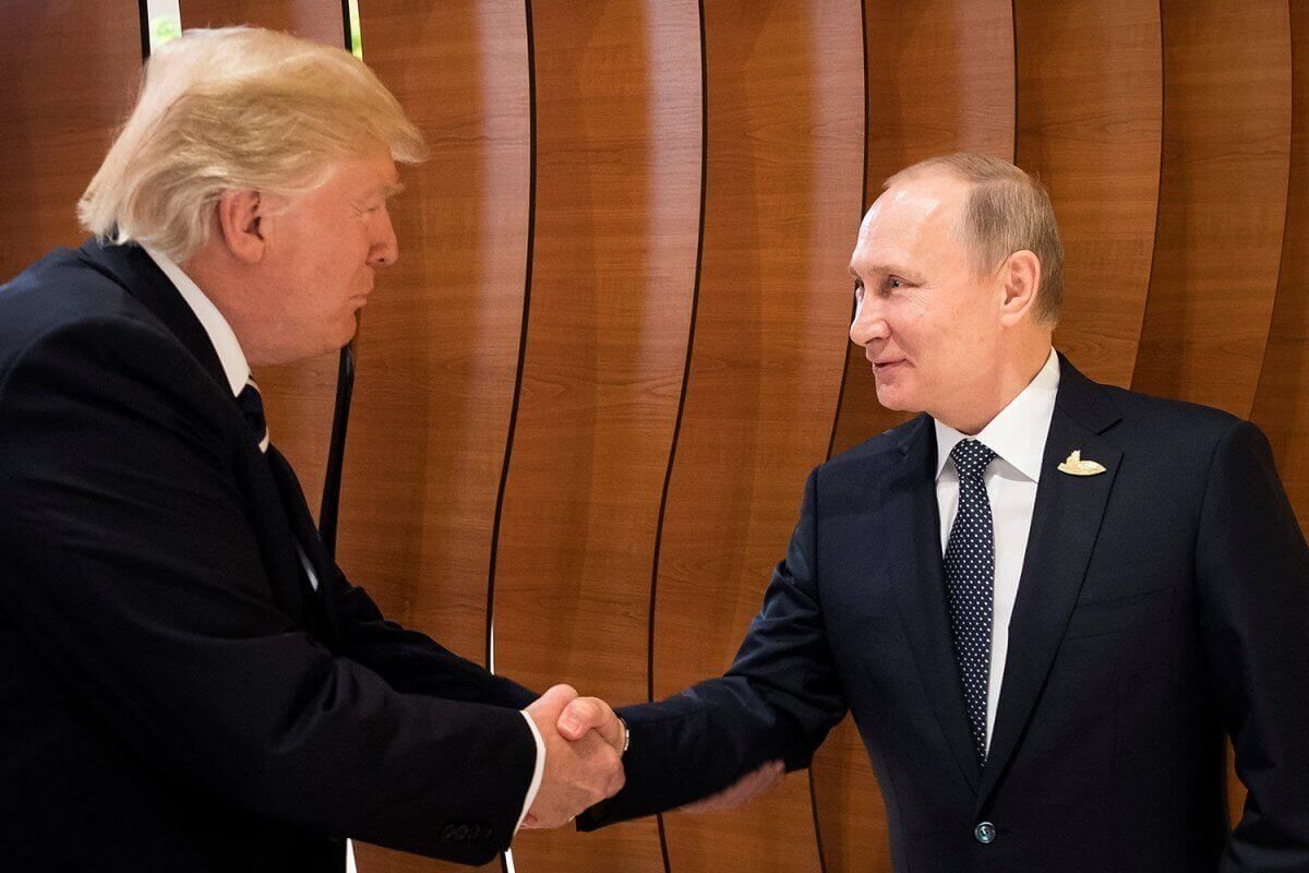 "Холодный душ для Украины", – Bloomberg предупреждает о плохих последствиях второй встречи Трампа и Путина