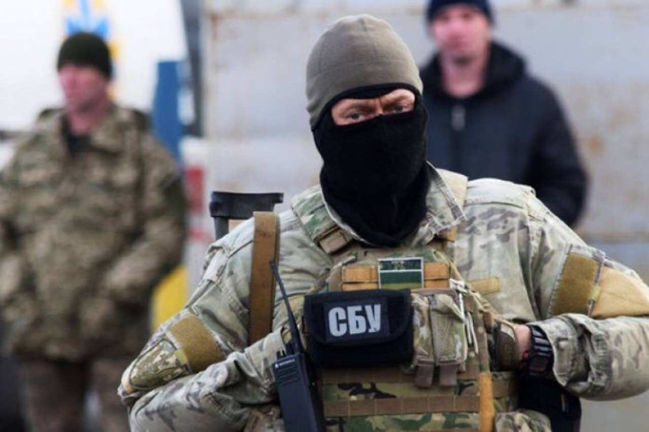 ​Работал под прикрытием партнера ООН в Украине: сотрудники СБУ опубликовали кадры задержания агента "ДНР"