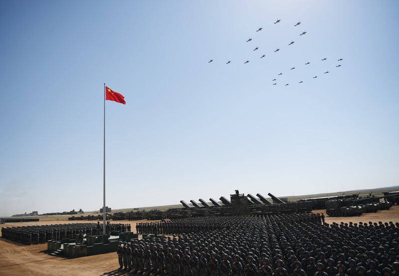 Во время военного парада Китай представил миру свое ядерное оружие – кадры
