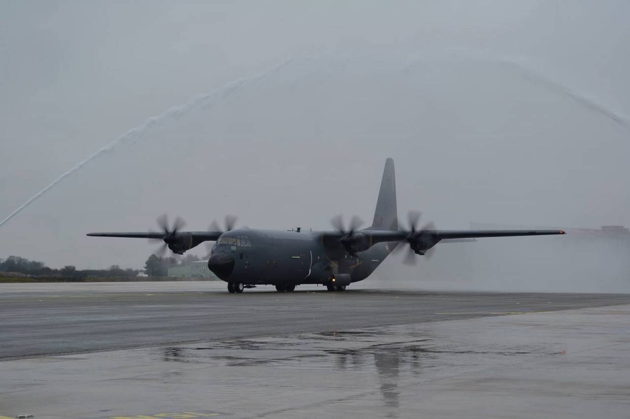 Сигнал России: американские ВВС и морпехи прибыли в Украину, военные корабли США вошли в Черное море - кадры