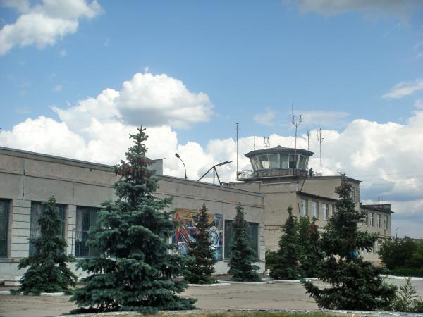 Москаль: Вместо разрушенных Донецкого и Луганского аэропортов донетчан будет обслуживать аэропорт в Северодонецке