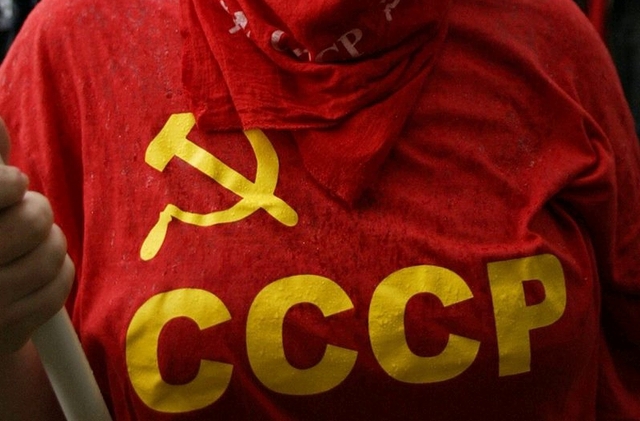 ​Европа "дала бой" советчине: серп и молот требуют запретить как символы "оккупации, убийств и страданий"