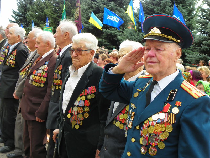 Украинских ветеранов ВОВ пригласили в Москву на День Победы