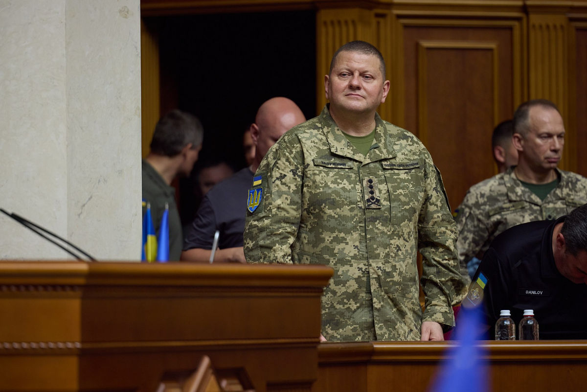 "Я собираю вещи", – западные СМИ узнали подробности об отставке Залужного