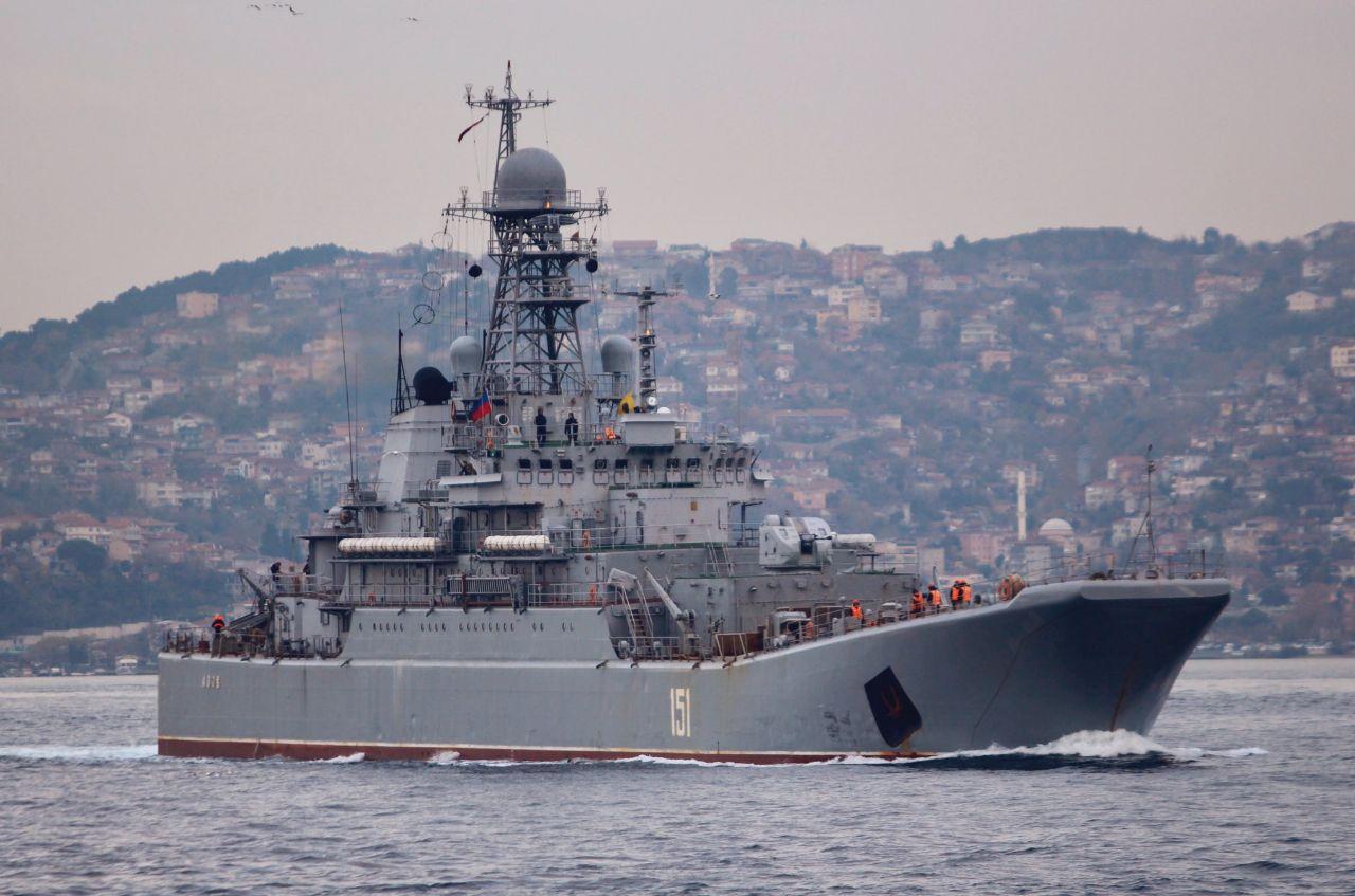 В России очередная "боевая" потеря: большой десантный корабль "Орск" сломался по пути из Сирии