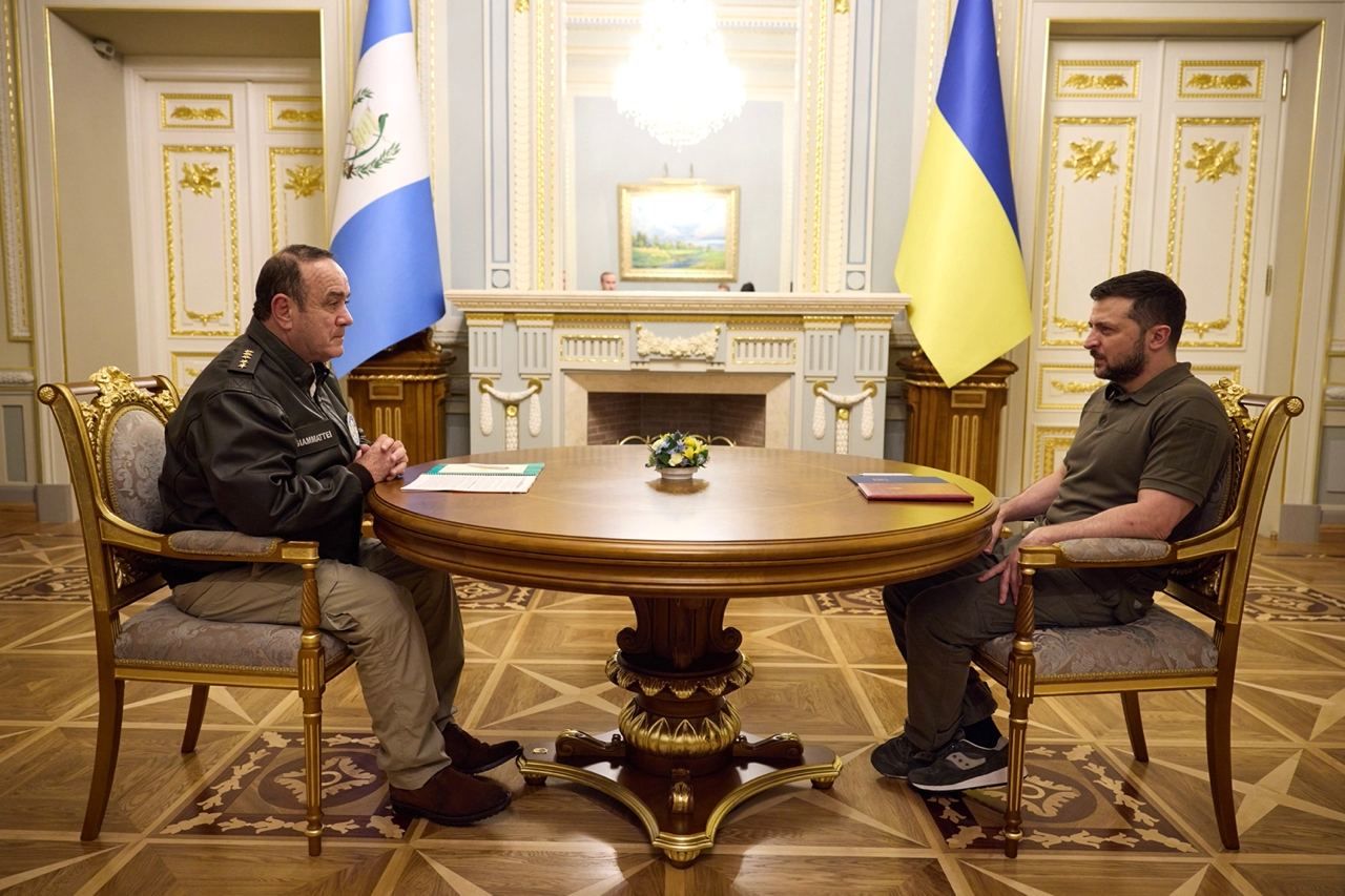 Украина и Гватемала: лидеры стран провели историческую встречу в Киеве