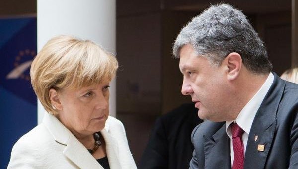 Завтра Порошенко в Берлине ждет "тяжелый разговор" с Меркель: немецкие СМИ узнали, что именно сильно разозлило канцлера Германии