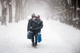Одесса замерла в ожидании снежного армагеддона: на дорогах ограничено движение, коммунальщики готовятся к тяжелым суткам