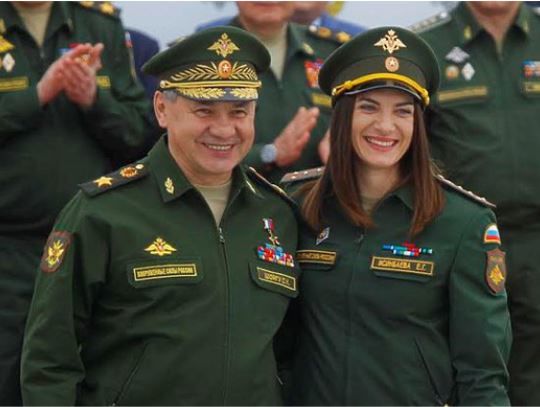 Z-патриотка Исинбаева, которую оставили в МОК, удаляет фото в военной форме РФ – в Сети возмутились