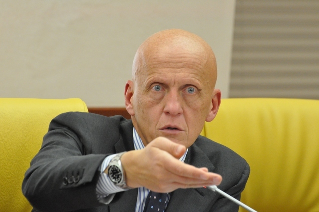 Коллина назвал причину отказа от услуг арбитров за воротами в матчах чемпионата Украины