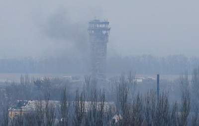 Пресс-центр АТО: Боевики дважды применили оружие в районе Донецкого аэропорта