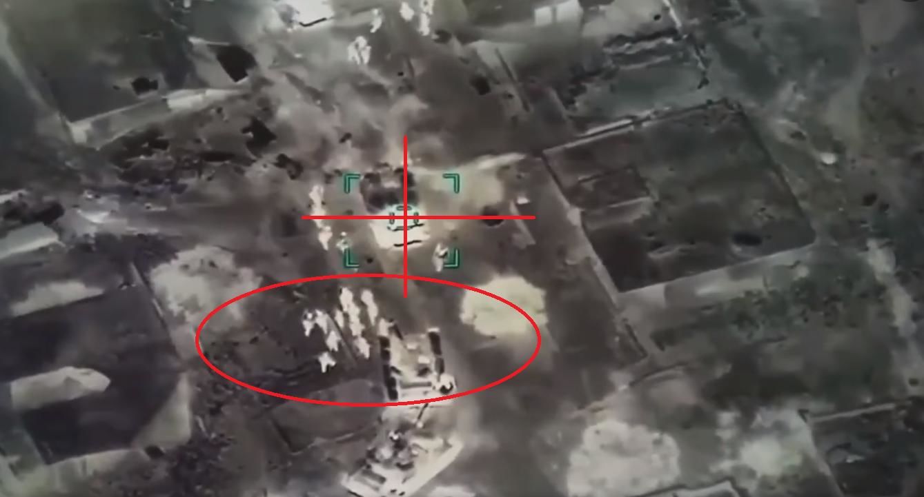 ВСУ нанесли удар по российским военным и танкам "Байрактарами": штаб показал видео