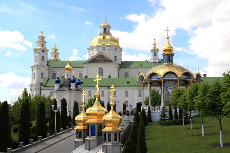 Министерство юстиции "обломало" УПЦ МП насчет ее наглых притязаний на Почаевскую лавру - подробности
