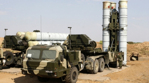 Российская армия развернула новые комплексы ПВО в Сирии и готова сбивать всех, кто угрожает её войскам 