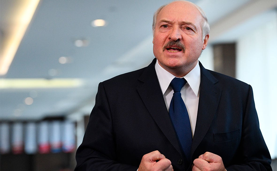 Лукашенко пугает "очень страшным ответом" из-за британских снарядов с обедненным ураном для Украины