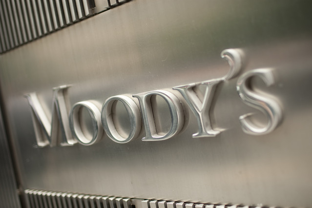 Moody's отзывает рейтинги по национальной шкале в РФ: инвестиционный и кредитный потенциал России на грани краха