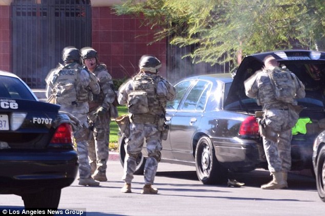 Крупный теракт в Калифорнии: в результате стрельбы десятки людей убиты и ранены